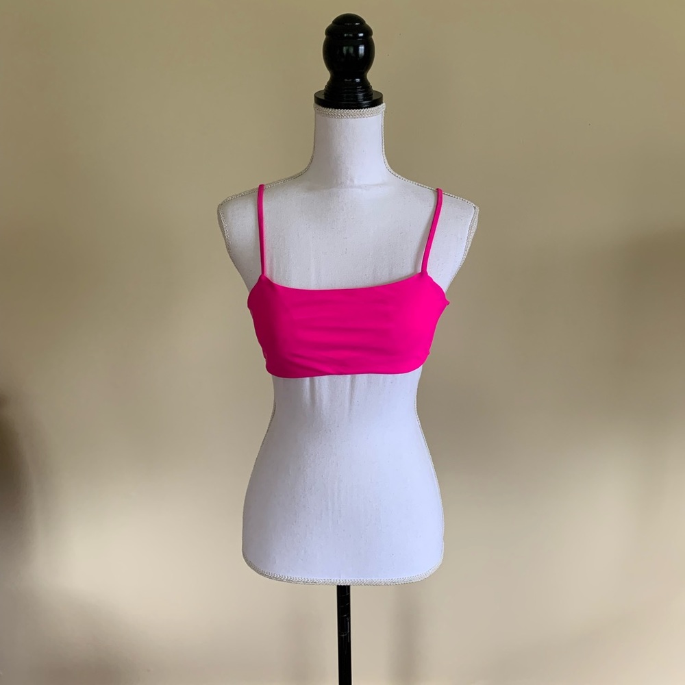 💰10/$50💰New Medium Hot Pink Bikini Swim Top